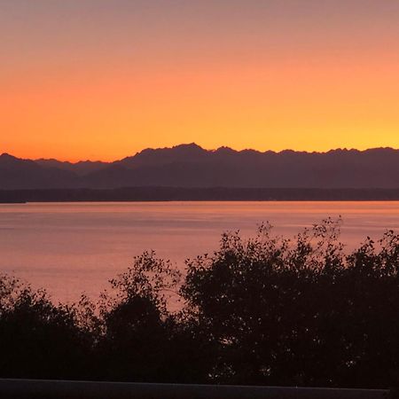 1-Bedroom Seaview Guesthouse On Seattle Luxury Estate With Views Of Olympic Mountains Exteriér fotografie