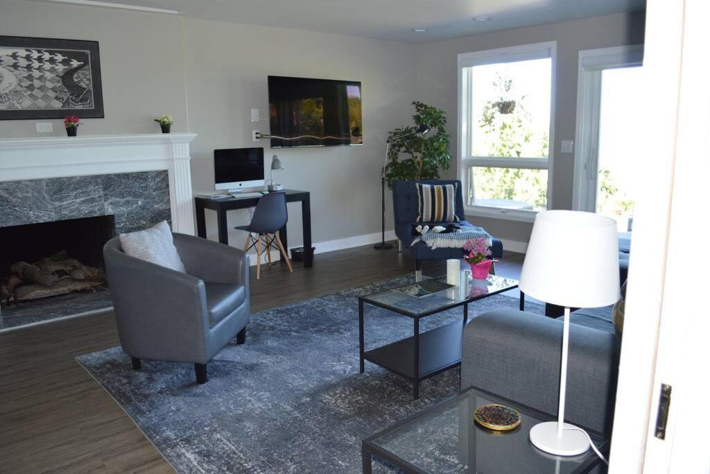 1-Bedroom Seaview Guesthouse On Seattle Luxury Estate With Views Of Olympic Mountains Exteriér fotografie