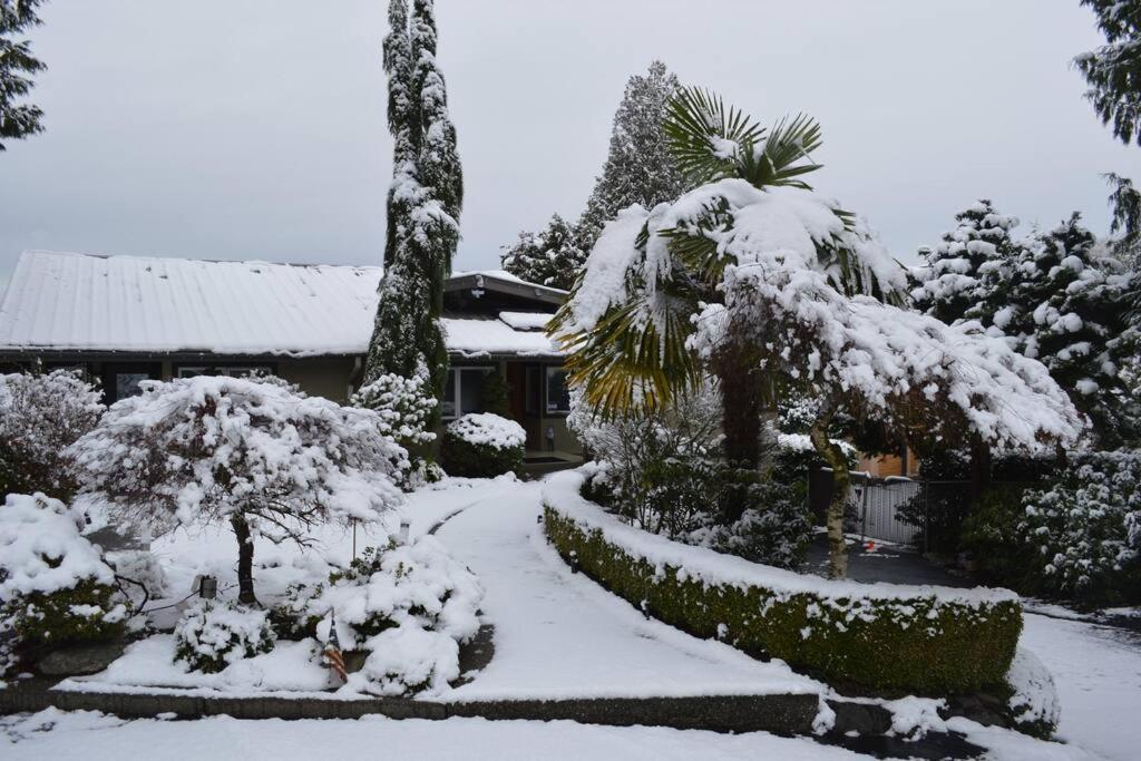 1-Bedroom Seaview Guesthouse On Seattle Luxury Estate With Views Of Olympic Mountains Exteriér fotografie