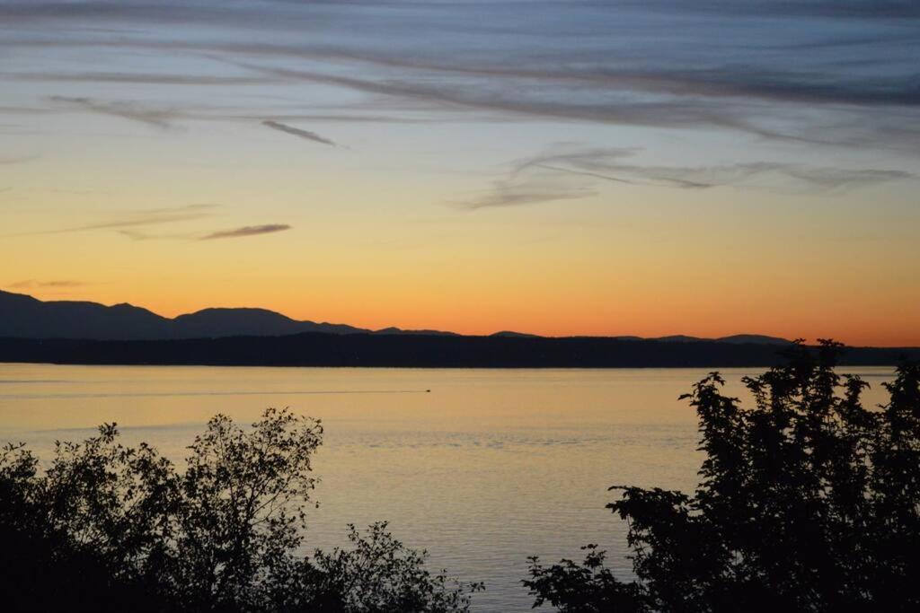 1-Bedroom Seaview Guesthouse On Seattle Luxury Estate With Views Of Olympic Mountains Exteriér fotografie